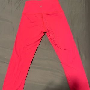 Like New! 7/8 lululemon coral leggings size 4!